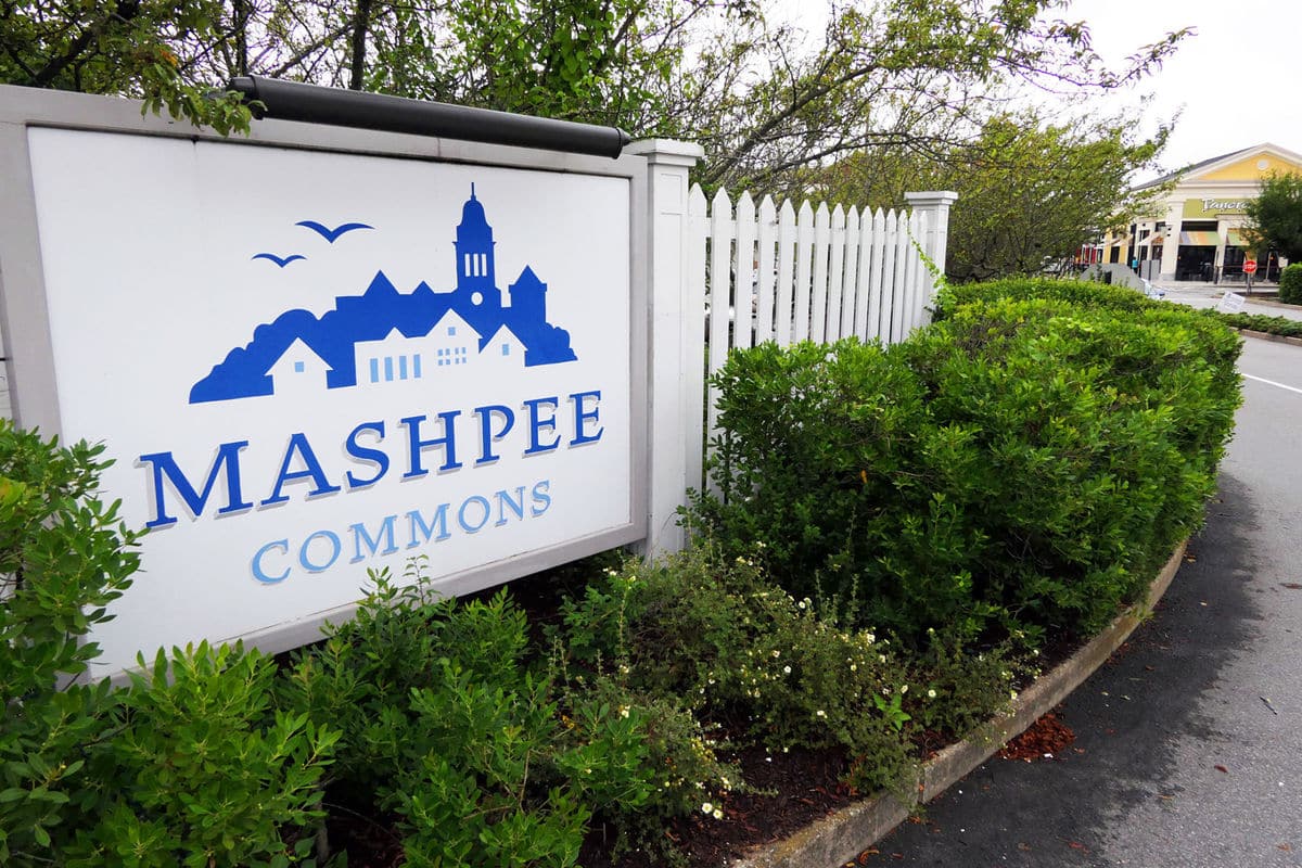 Mashpee Commons logo branding outdoor signage
