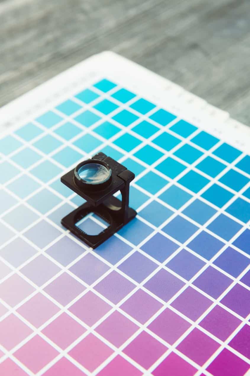 Loupe for looking at CMYK colors